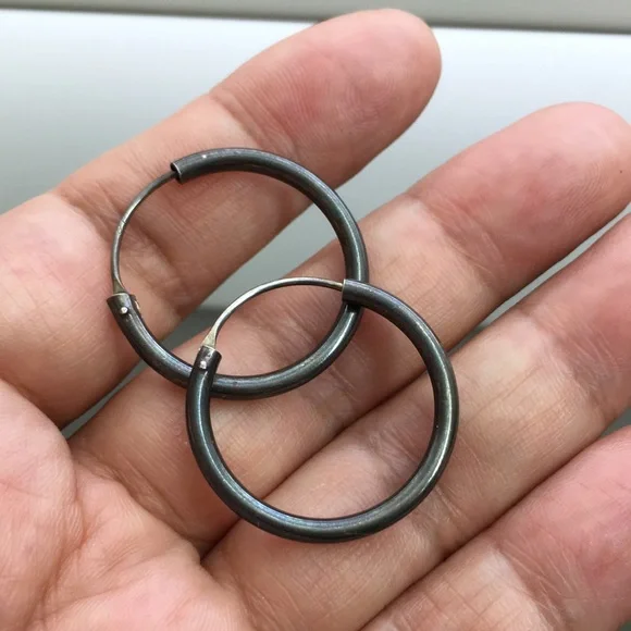 🖤Vtg Sterling silver hoop earrings - Picture 3 of 9